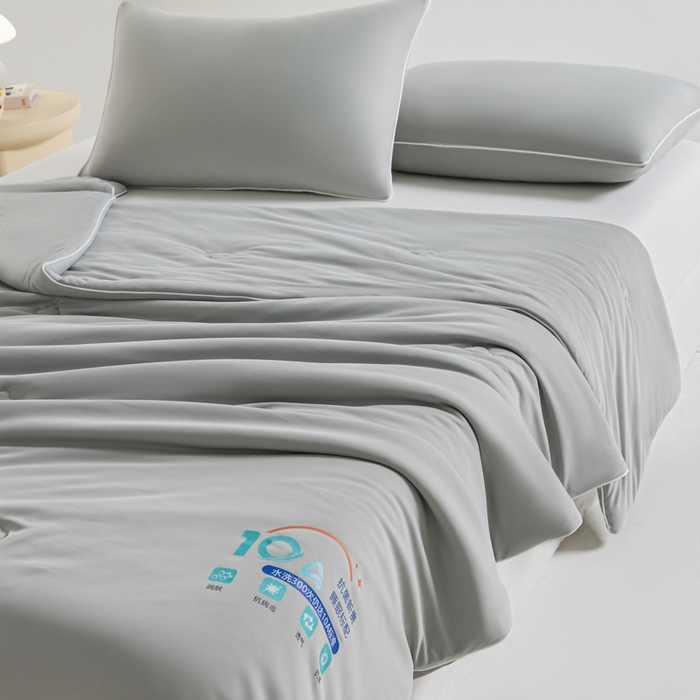 91家纺网 家纺一手货源 找家纺 宝士康家纺 2026春夏新款10A抗菌凉感丝夏被夏凉被空调被 暮光云灰