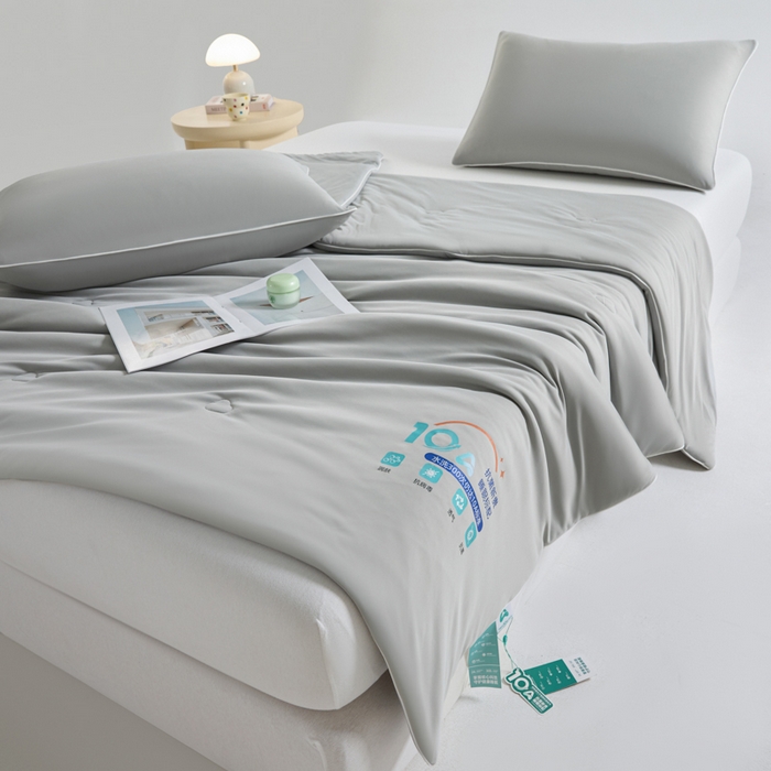 91家纺网 家纺一手货源 找家纺 宝士康家纺 2026春夏新款10A抗菌凉感丝夏被夏凉被空调被 暮光云灰