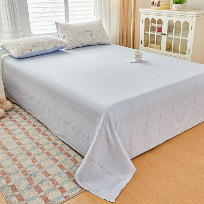 91家纺网 家纺一手货源 找家纺  蓝雀翎 2025新款全棉印花新疆棉花夏被 觅时光-蓝