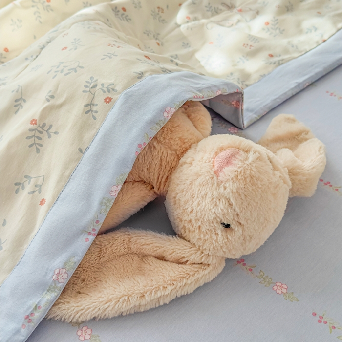 91家纺网 家纺一手货源 找家纺  蓝雀翎 2025新款全棉印花新疆棉花夏被 觅时光-蓝