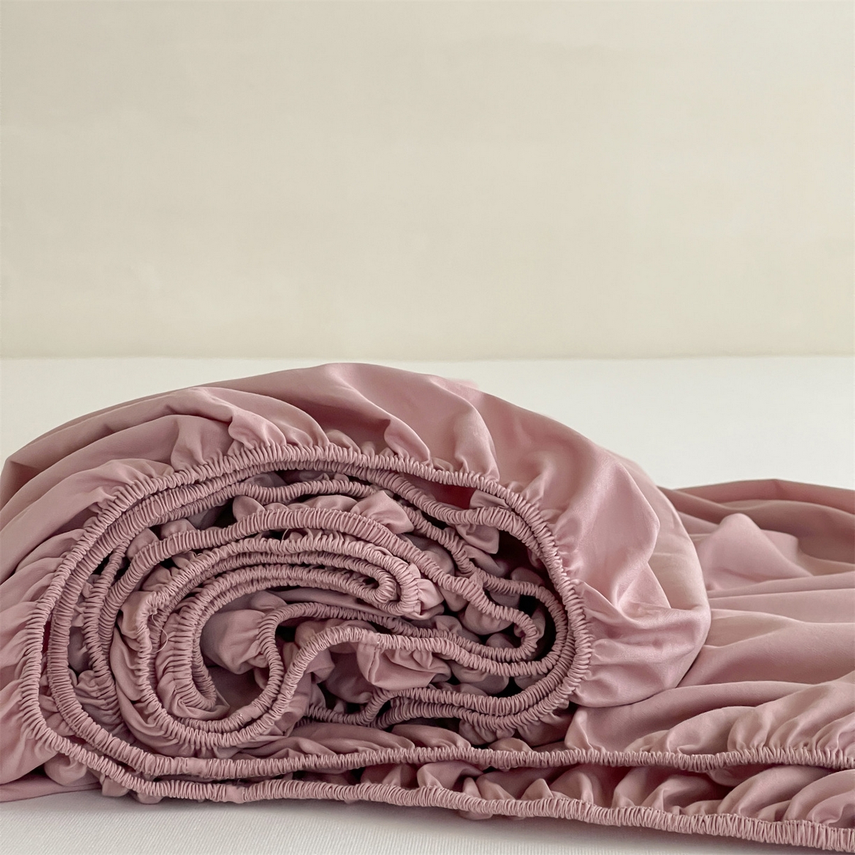 91家纺网 家纺一手货源 找家纺 三味舒屋 2026新款初色系列全棉水洗棉系列单品床笠（平台券后单品利润不低于45元/套件利润不低于120元 谢谢配合） 蔷薇粉