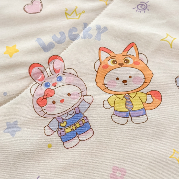 91家纺网 家纺一手货源 找家纺 蓝雀翎 2025新款全棉印花新疆棉花夏被 甜蜜小兔