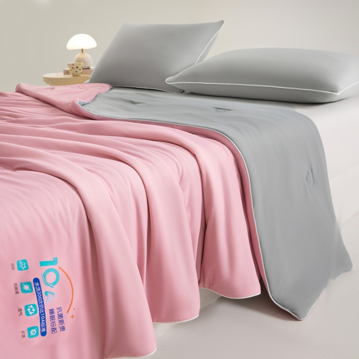 91家纺网 家纺一手货源 找家纺 宝士康家纺 2026春夏新款10A抗菌凉感丝夏被夏凉被空调被 桃桃云灰