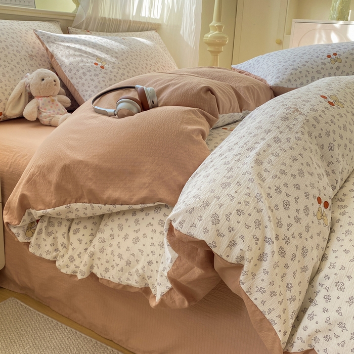 91家纺网 家纺一手货源 找家纺 红日子纺织品 2026春夏云感复古+小清新皱皱纱四件套 秘密花园