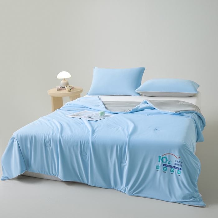 91家纺网 家纺一手货源 找家纺 宝士康家纺 2026春夏新款10A抗菌凉感丝夏被夏凉被空调被 天蓝云灰
