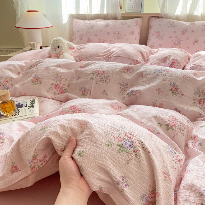 91家纺网 家纺一手货源 找家纺 红日子纺织品 2026春夏云感复古+小清新皱皱纱四件套 蔷薇序曲