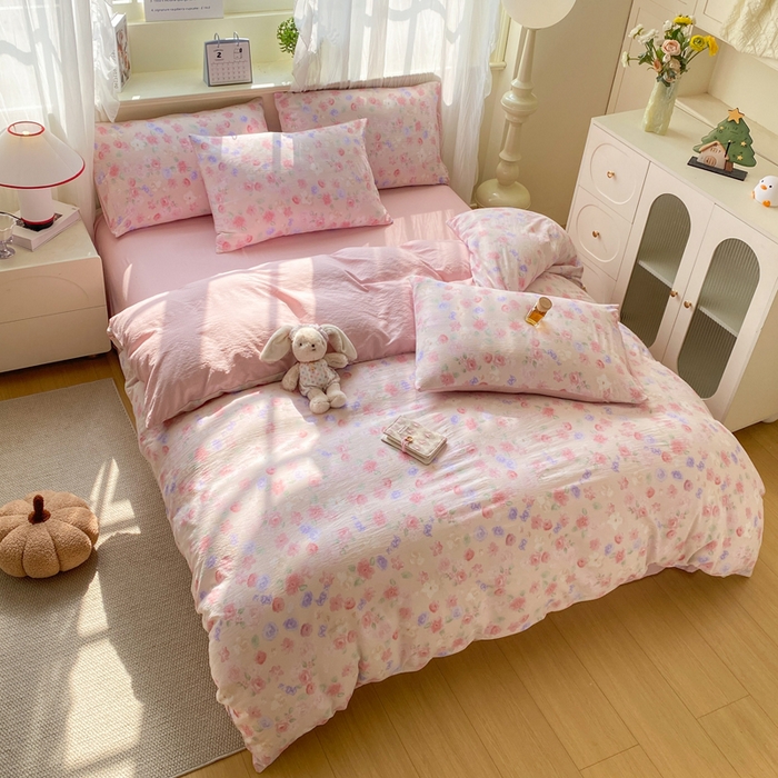 91家纺网 家纺一手货源 找家纺 红日子纺织品 2026春夏云感复古+小清新皱皱纱四件套 山花烂漫