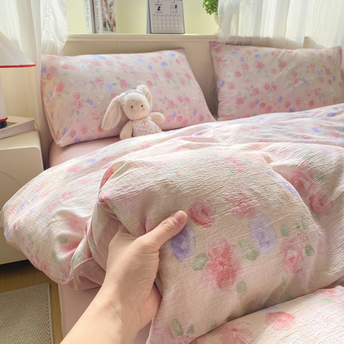 91家纺网 家纺一手货源 找家纺 红日子纺织品 2026春夏云感复古+小清新皱皱纱四件套 山花烂漫