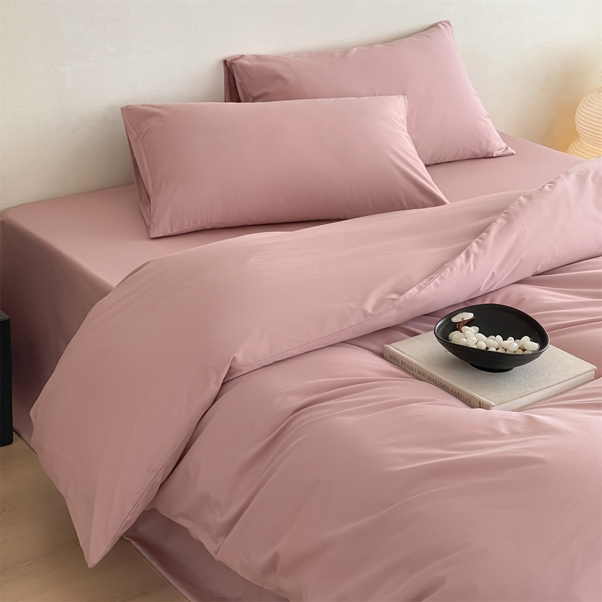 91家纺网 家纺一手货源 找家纺 三味舒屋 2026新款初色系列全棉水洗棉系列四件套（平台券后单品利润不低于45元/套件利润不低于120元 谢谢配合) 蔷薇粉