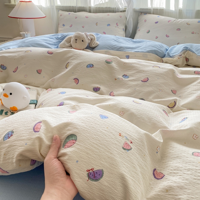 91家纺网 家纺一手货源 找家纺 红日子纺织品 2026春夏云感复古+小清新皱皱纱四件套 夏日缤纷