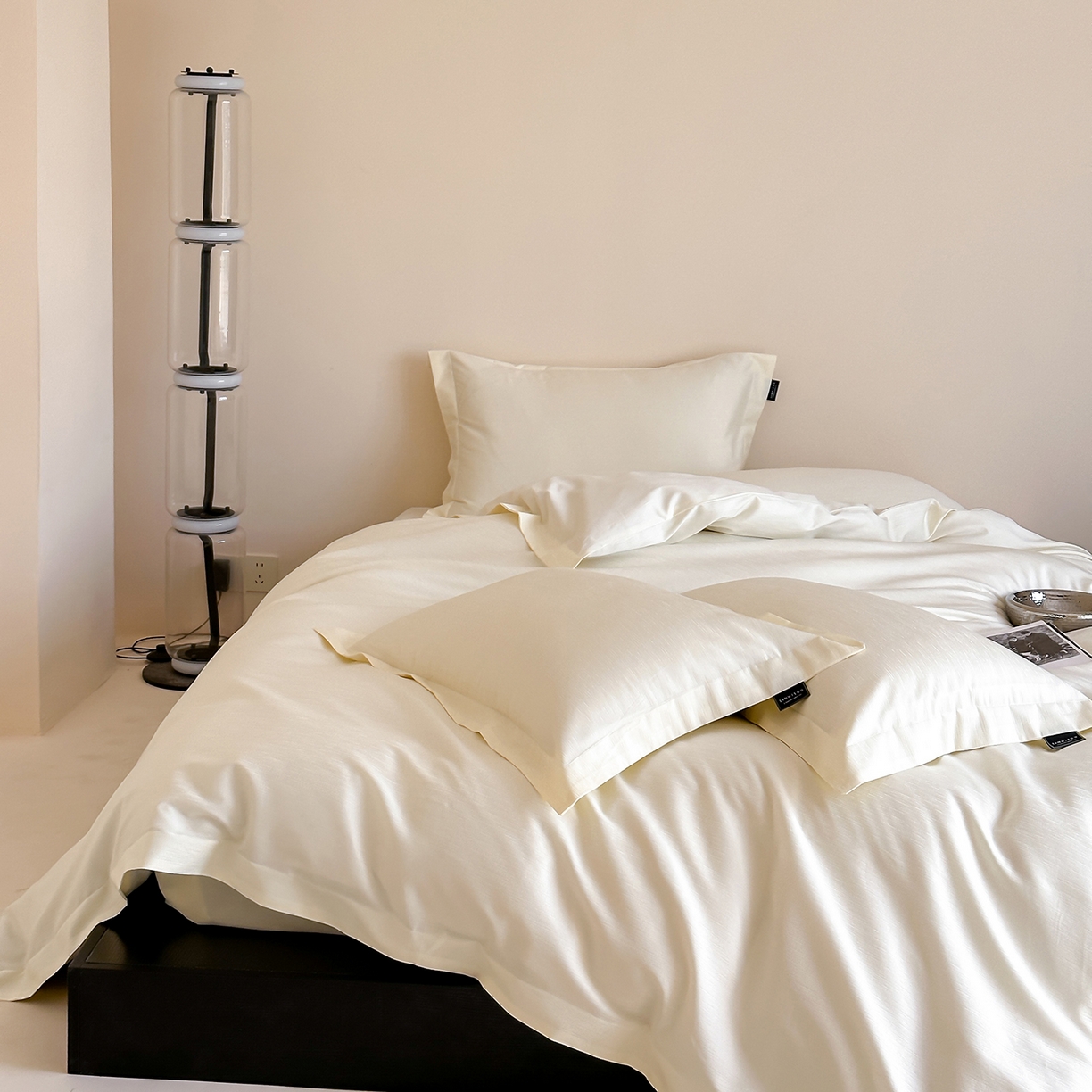 91家纺网 家纺一手货源 找家纺 三味舒屋 2026新款长绒棉全棉提花四件套-尼亚系列拍法二 尼亚象牙色