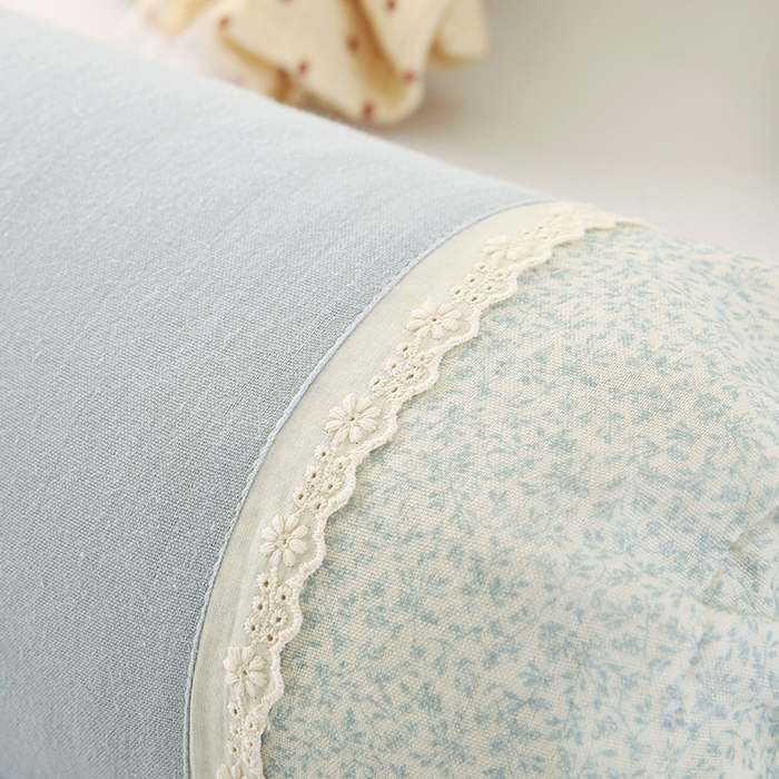 91家纺网 家纺一手货源 找家纺 蔻眠 绑带款全棉皱皱纱荞麦枕头糖果牵引护颈枕芯 天蓝