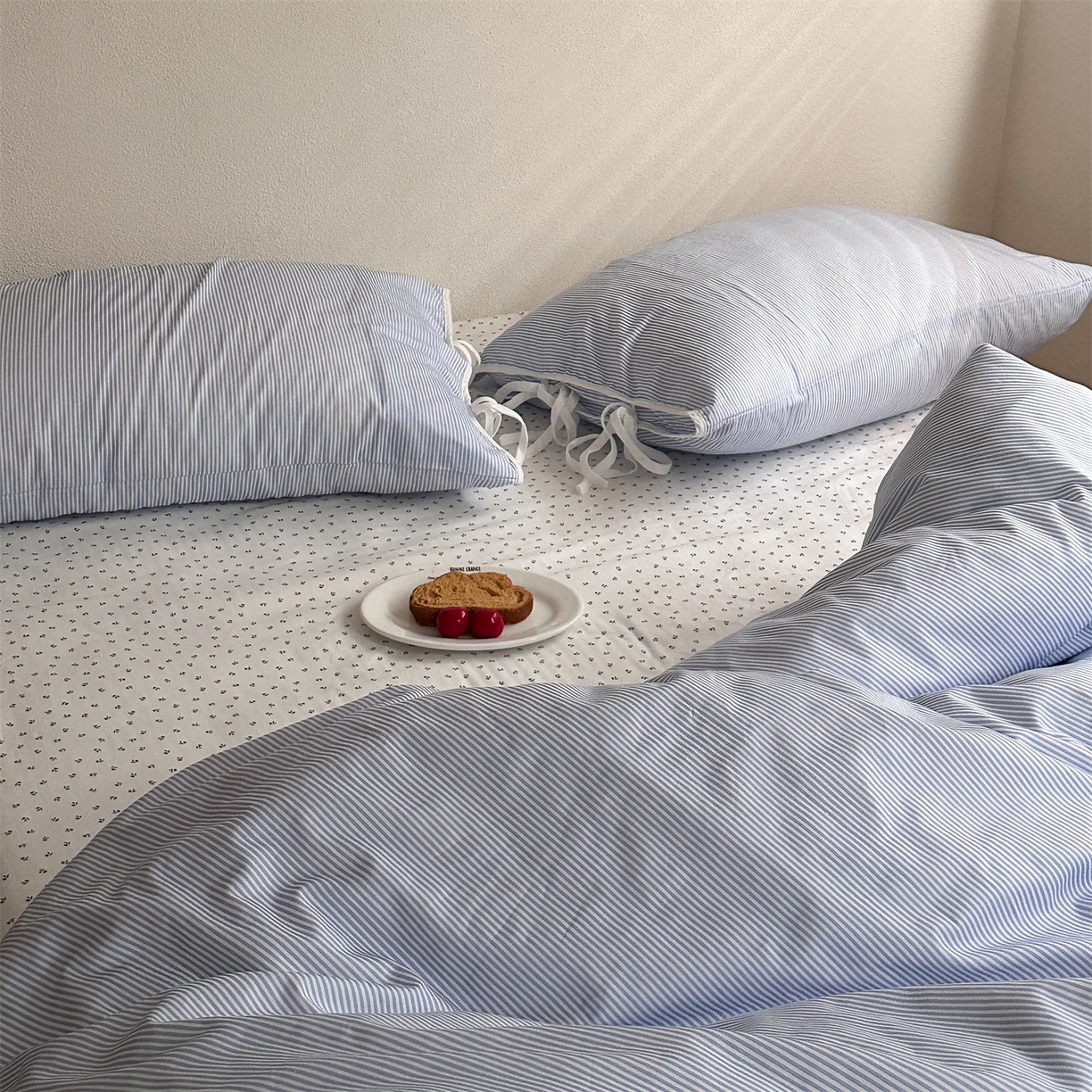 91家纺网 家纺一手货源 找家纺 （总）恋恋三季 2026新款40支纯棉绑带款四件套-星蓝霜糖系列 （套件会员-5 全平台控价：188/228/248 ）