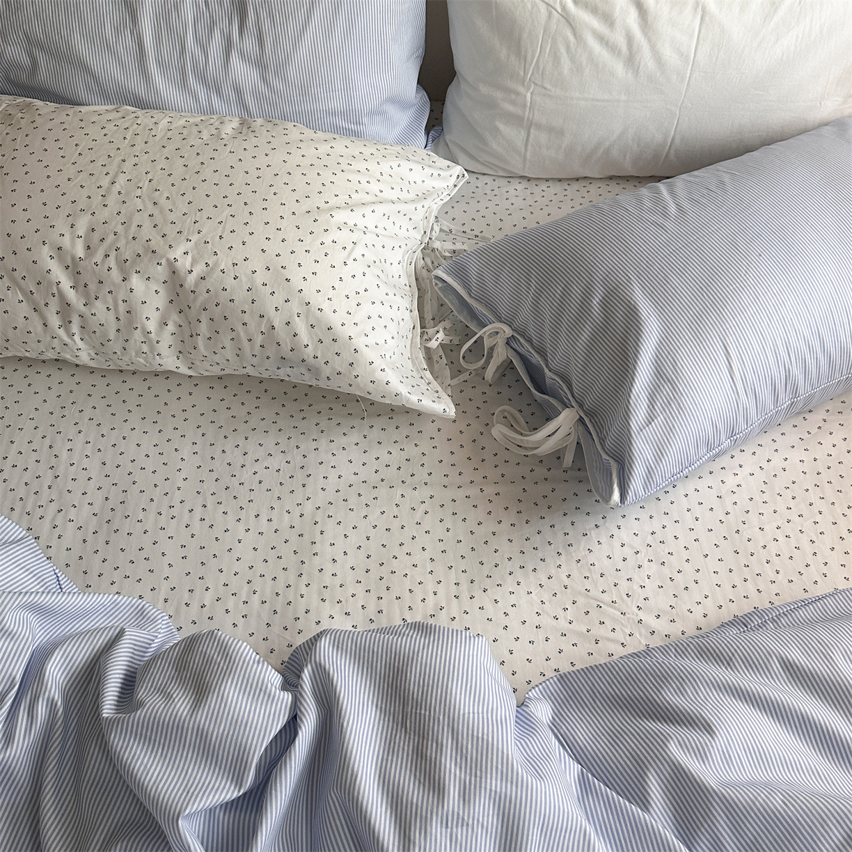 91家纺网 家纺一手货源 找家纺 恋恋三季 2026新款40支纯棉绑带款四件套-星蓝霜糖系列 （套件会员-5 全平台控价：188/228/248 ） 星蓝霜糖【枕套混搭霜糖】