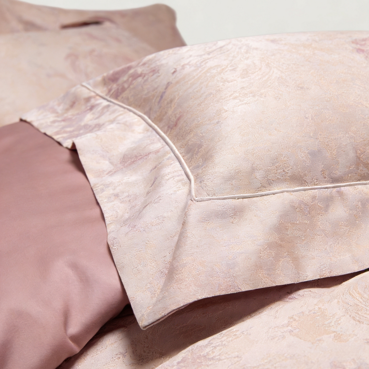 91家纺网 家纺一手货源 找家纺 淳绵家居 2026新款色织提花四件套 花漾 海棠红