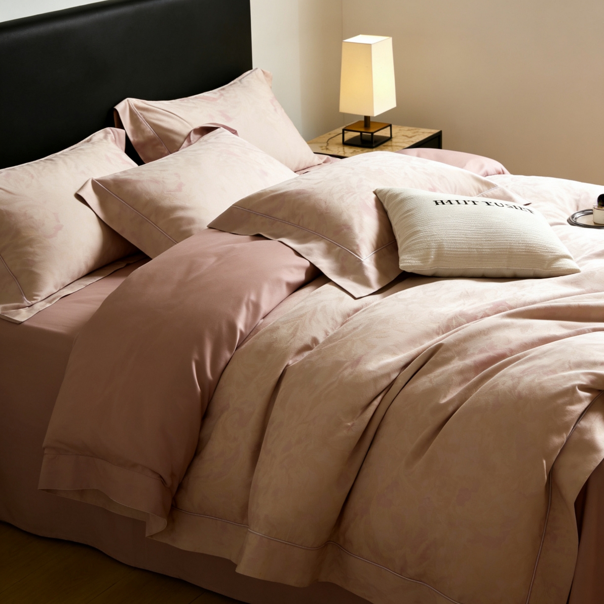 91家纺网 家纺一手货源 找家纺 淳绵家居 2026新款色织提花四件套 花漾 海棠红