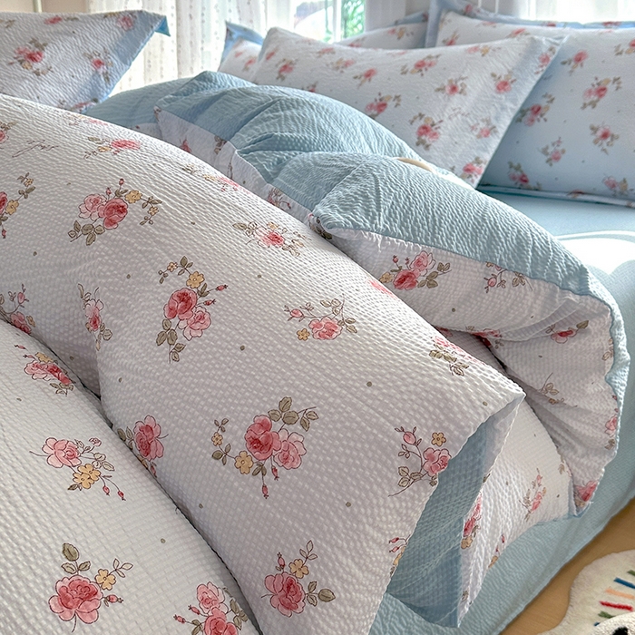 91家纺网 家纺一手货源 找家纺 家贝爱 2026新款轻氧泡泡棉被套 冰蓝花语