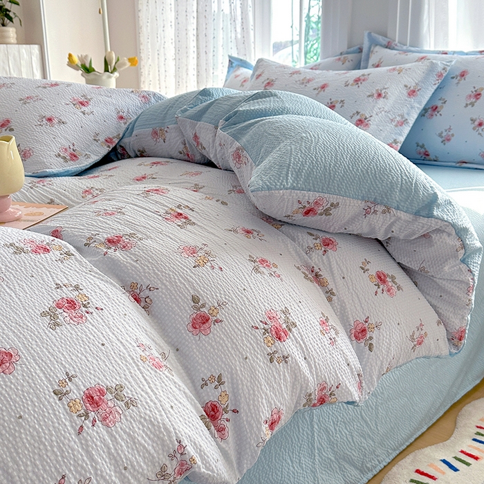 91家纺网 家纺一手货源 找家纺 家贝爱 2026新款轻氧泡泡棉被套 冰蓝花语