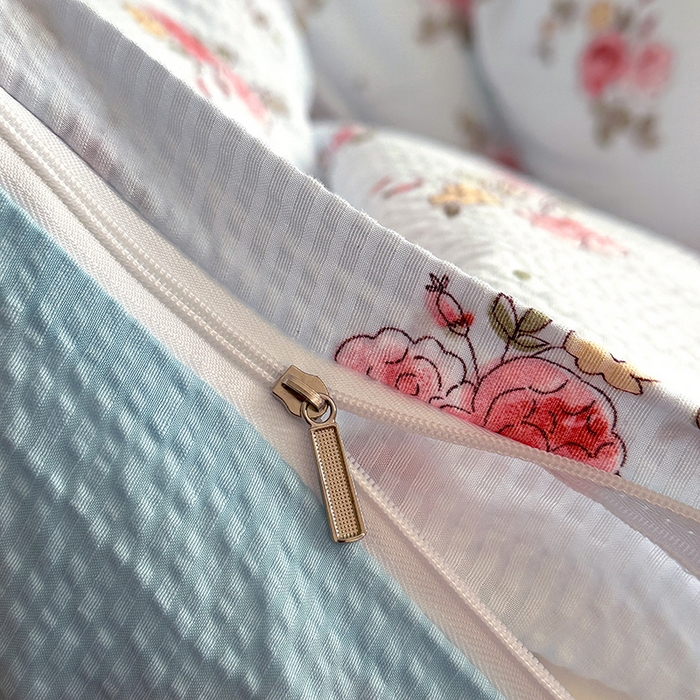 91家纺网 家纺一手货源 找家纺 家贝爱 2026新款轻氧泡泡棉被套 冰蓝花语