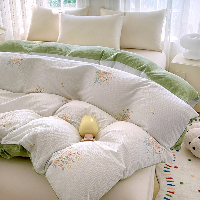 91家纺网 家纺一手货源 找家纺 家贝爱 2026新款轻氧泡泡棉被套 春日时光