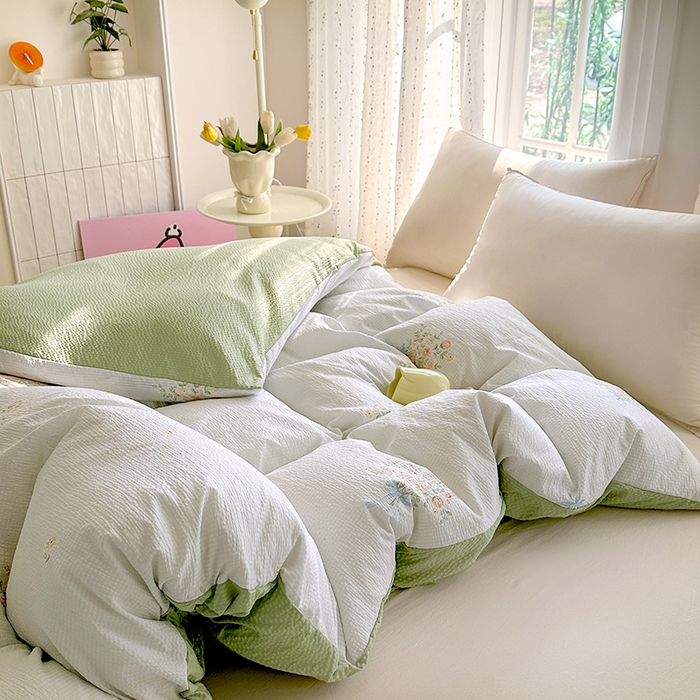 91家纺网 家纺一手货源 找家纺 家贝爱 2026新款轻氧泡泡棉被套 春日时光