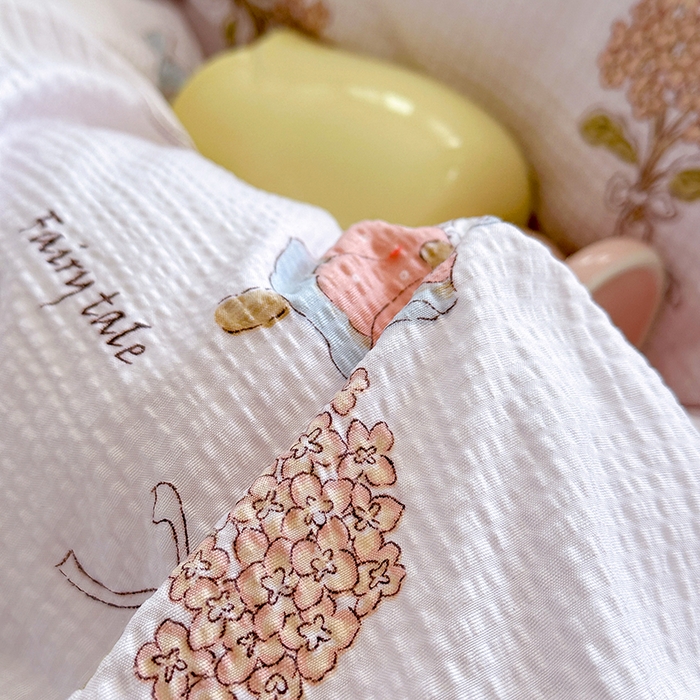 91家纺网 家纺一手货源 找家纺 家贝爱 2026新款轻氧泡泡棉被套 森林舞会