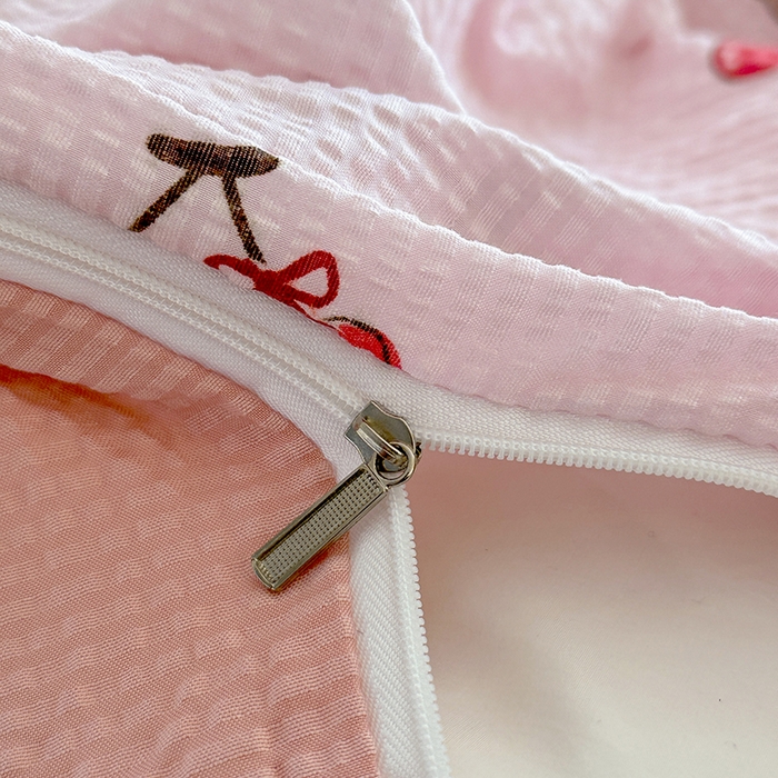 91家纺网 家纺一手货源 找家纺 家贝爱 2026新款轻氧泡泡棉被套 桃之夭夭