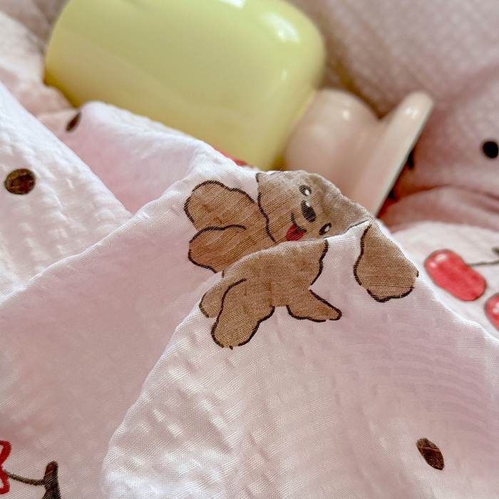 91家纺网 家纺一手货源 找家纺 家贝爱 2026新款轻氧泡泡棉被套 桃之夭夭