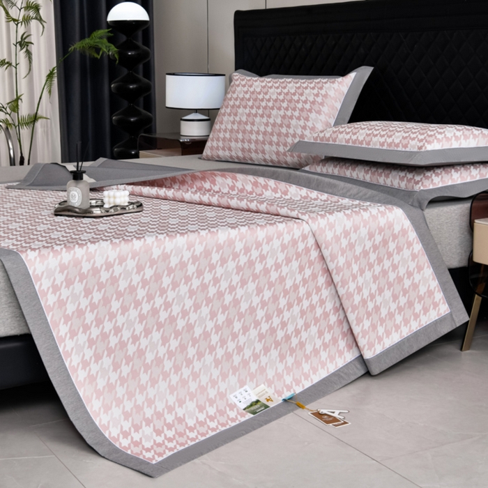 91家纺网 家纺一手货源 找家纺 小牛席业 2026新款PE千鸟格凉感冰丝席席子凉席 粉色