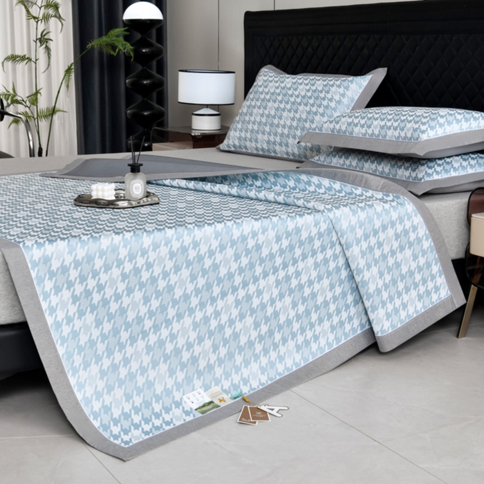 91家纺网 家纺一手货源 找家纺 小牛席业 2026新款PE千鸟格凉感冰丝席席子凉席 蓝色