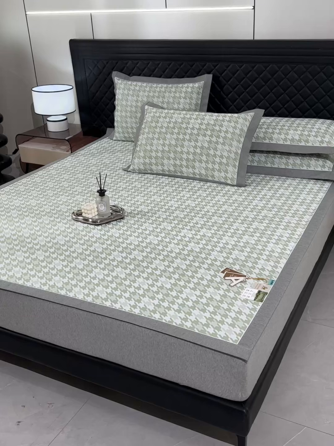 91家纺网 家纺一手货源 找家纺 小牛席业 2026新款PE千鸟格凉感冰丝席席子凉席 绿色