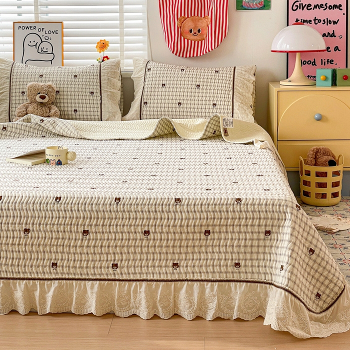 91家纺网 家纺一手货源 找家纺 岚吉家纺 2026年新款A类法式全棉花边床盖三件套四件套 格子熊