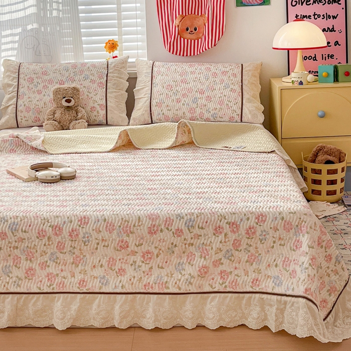 91家纺网 家纺一手货源 找家纺 岚吉家纺 2026年新款A类法式全棉花边床盖三件套四件套 花园-粉