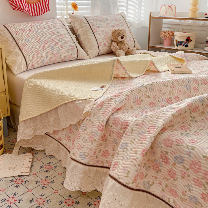 91家纺网 家纺一手货源 找家纺 岚吉家纺 2026年新款A类法式全棉花边床盖三件套四件套 花园-粉