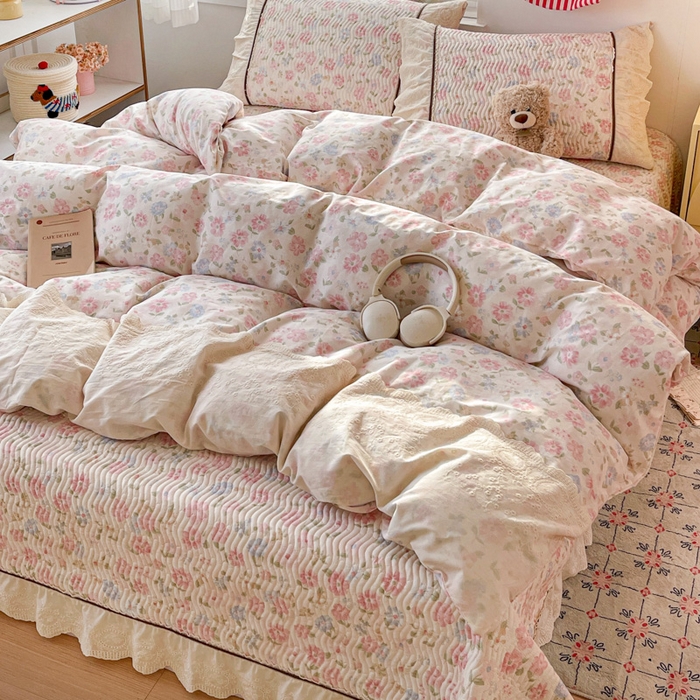 91家纺网 家纺一手货源 找家纺 岚吉家纺 2026年新款A类法式全棉花边床盖三件套四件套 花园-粉