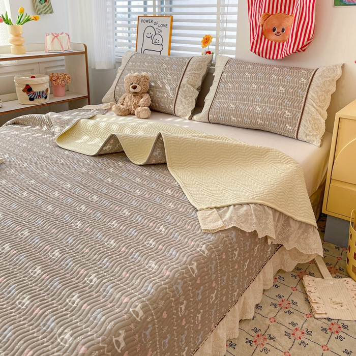 91家纺网 家纺一手货源 找家纺 岚吉家纺 2026年新款A类法式全棉花边床盖三件套四件套 恋歌