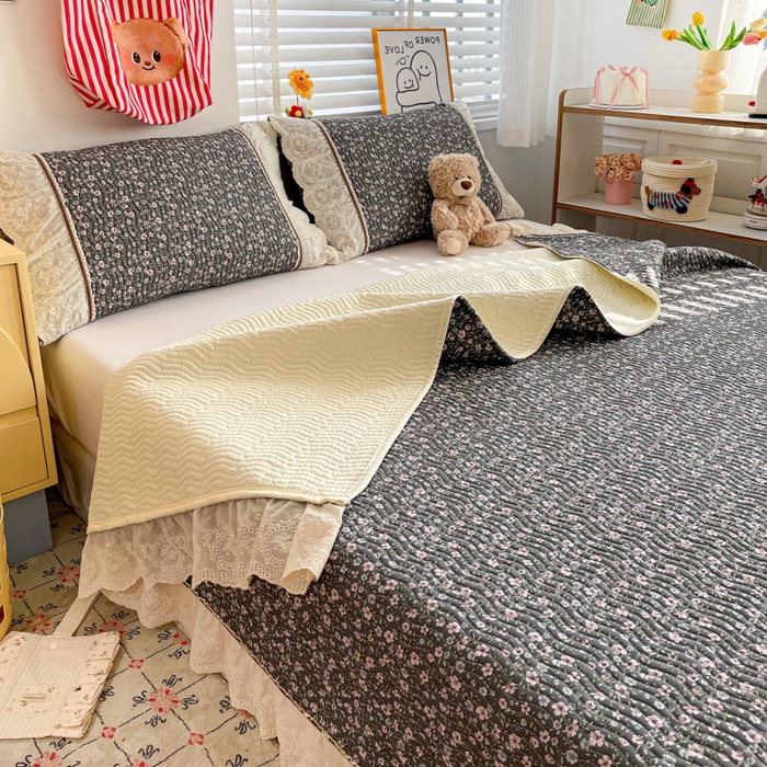 91家纺网 家纺一手货源 找家纺 岚吉家纺 2026年新款A类法式全棉花边床盖三件套四件套 梅溪渡-灰