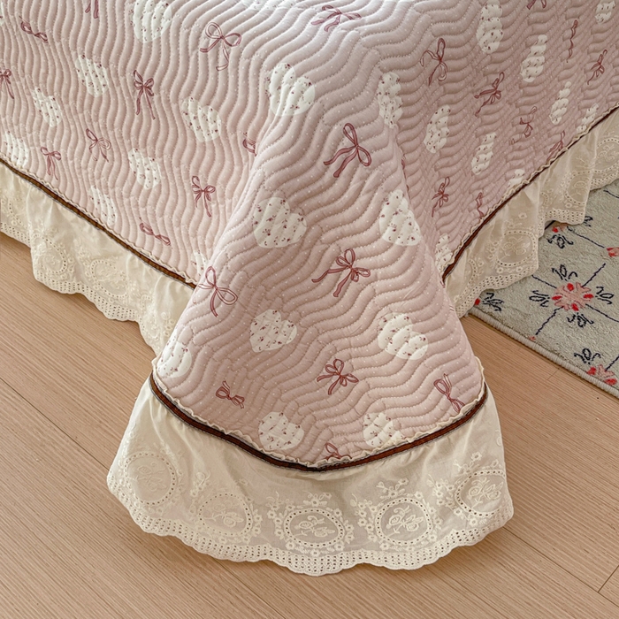 91家纺网 家纺一手货源 找家纺 岚吉家纺 2026年新款A类法式全棉花边床盖三件套四件套 心结-粉