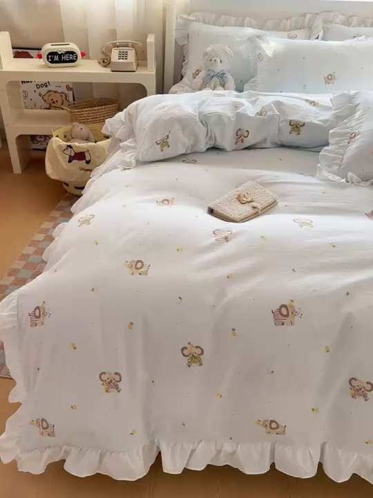 91家纺网 家纺一手货源 找家纺 逸尚阁家纺 2026新款水洗仿棉印花花边四件套-终版 菠萝大象