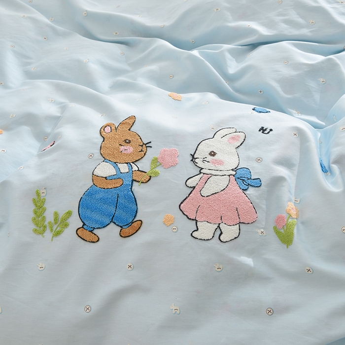 91家纺网 家纺一手货源 找家纺 乐窝家纺仓储 2026新款A类母婴级13370全棉纯棉毛巾绣四件套学生宿舍三件套单床单被套 精灵小兔