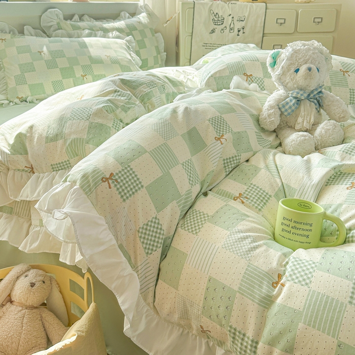 91家纺网 家纺一手货源 找家纺 逸尚阁家纺 2026新款水洗仿棉印花花边四件套-终版 蝴蝶结格圈