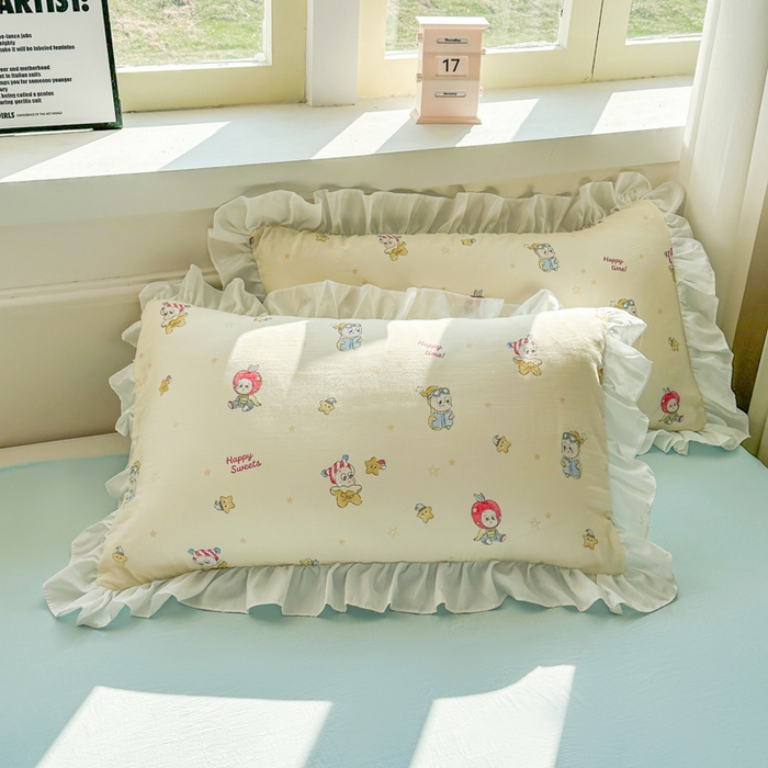 91家纺网 家纺一手货源 找家纺 逸尚阁家纺 2026新款水洗仿棉印花花边四件套-终版 开心甜心群