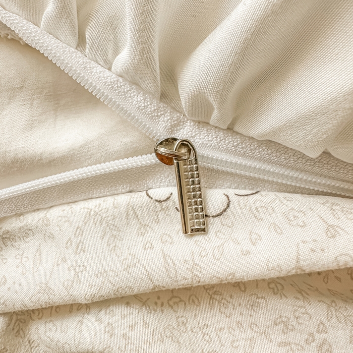 91家纺网 家纺一手货源 找家纺 逸尚阁家纺 2026新款水洗仿棉印花花边四件套-终版 梦幻童话园