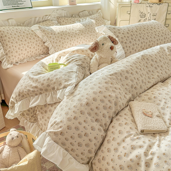 91家纺网 家纺一手货源 找家纺 逸尚阁家纺 2026新款水洗仿棉印花花边四件套-终版 偏爱的花语