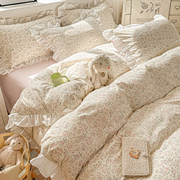 91家纺网 家纺一手货源 找家纺 逸尚阁家纺 2026新款水洗仿棉印花花边四件套-终版 轻轻小细语