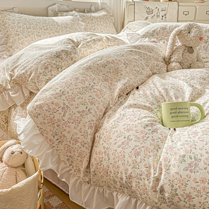 91家纺网 家纺一手货源 找家纺 逸尚阁家纺 2026新款水洗仿棉印花花边四件套-终版 轻轻小细语