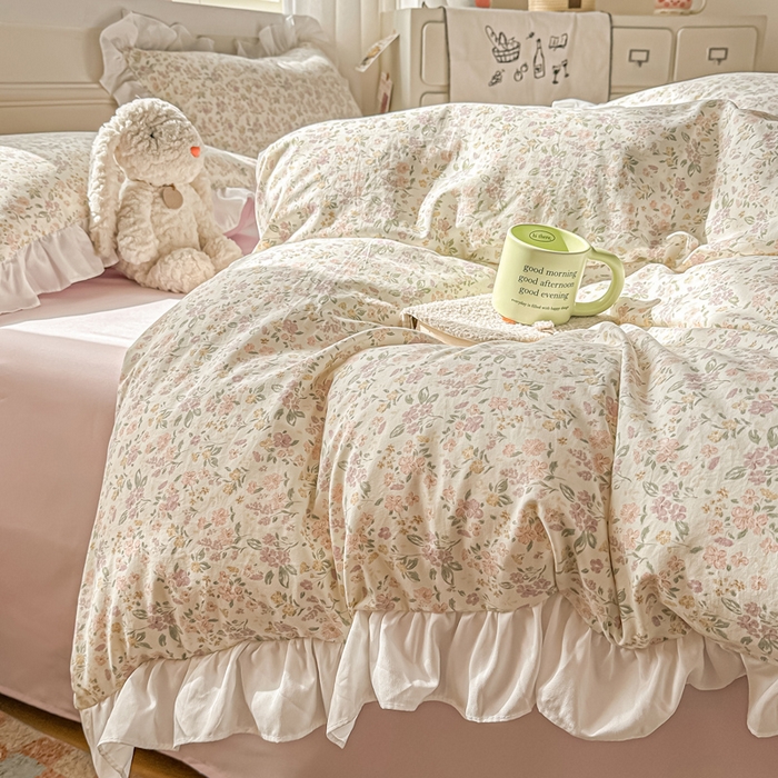 91家纺网 家纺一手货源 找家纺 逸尚阁家纺 2026新款水洗仿棉印花花边四件套-终版 轻轻小细语