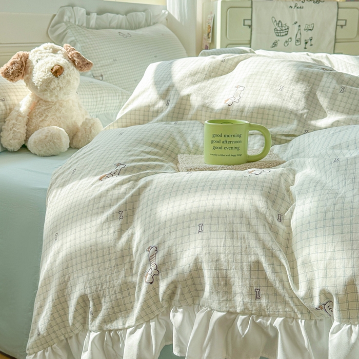 91家纺网 家纺一手货源 找家纺 逸尚阁家纺 2026新款水洗仿棉印花花边四件套-终版 天性狗狗乐园