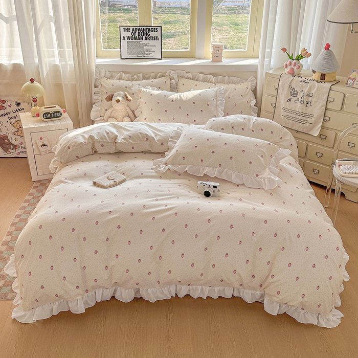 91家纺网 家纺一手货源 找家纺 逸尚阁家纺 2026新款水洗仿棉印花花边四件套-终版 甜甜草莓区