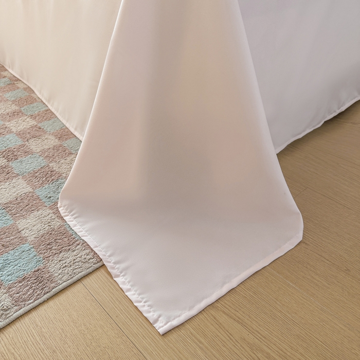 91家纺网 家纺一手货源 找家纺 逸尚阁家纺 2026新款水洗仿棉印花花边四件套-终版 甜甜草莓区